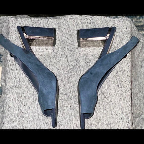 Heels - Picture 4 of 7